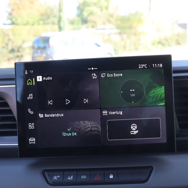 Renault Master bakwagen met laadklep 20m³ Renault Master bakwagen met laadklep 20m³